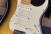 Fender 2006 American Deluxe V Neck Two Tone Sunburst-17.jpg